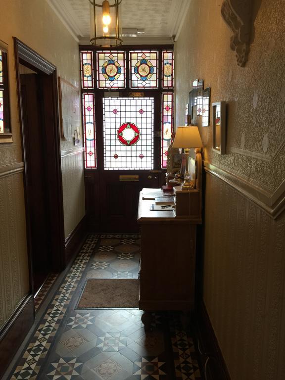 The Aidan Guest House สแตรทฟอร์ด อะพอน เอวอน ภายนอก รูปภาพ